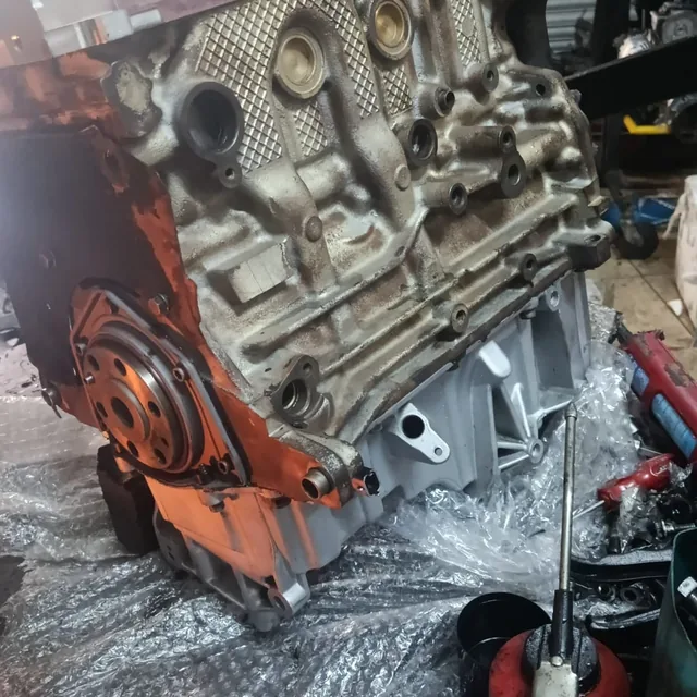 Sökülmüş silindir kapağı ve eksantrik bölgesi