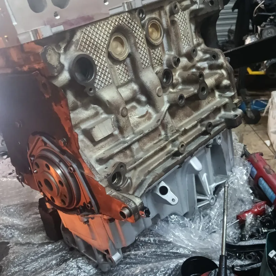Sökülen silindir kapağı ve motor bloğunun ölçüm öncesi kontrolü