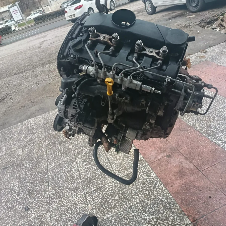 Emme manifoldu tarafı hazırlanmış motor